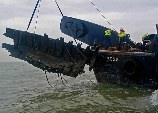 Ӣ��̩��ʿ�ӷ��ֵ�400����ʷ�Ŵ��ź�֤ʵΪ�ٷ������������������š�(Cherabin)