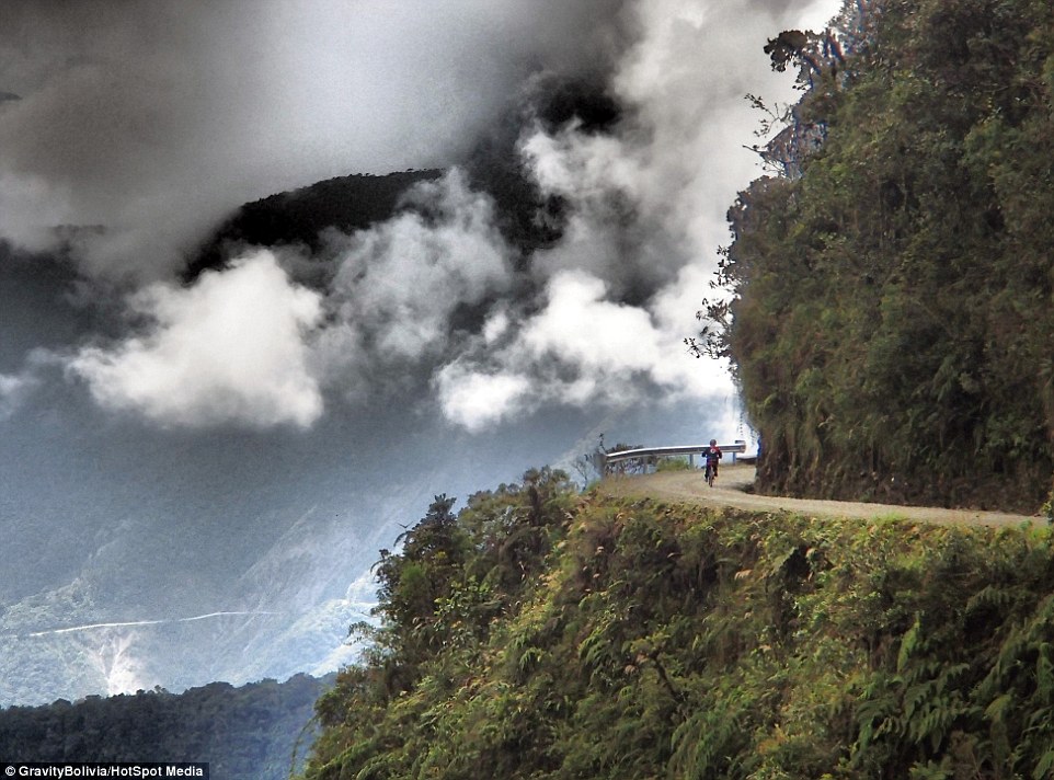 世界上最危险的公路:玻利维亚北部的死亡之路“永加斯路”