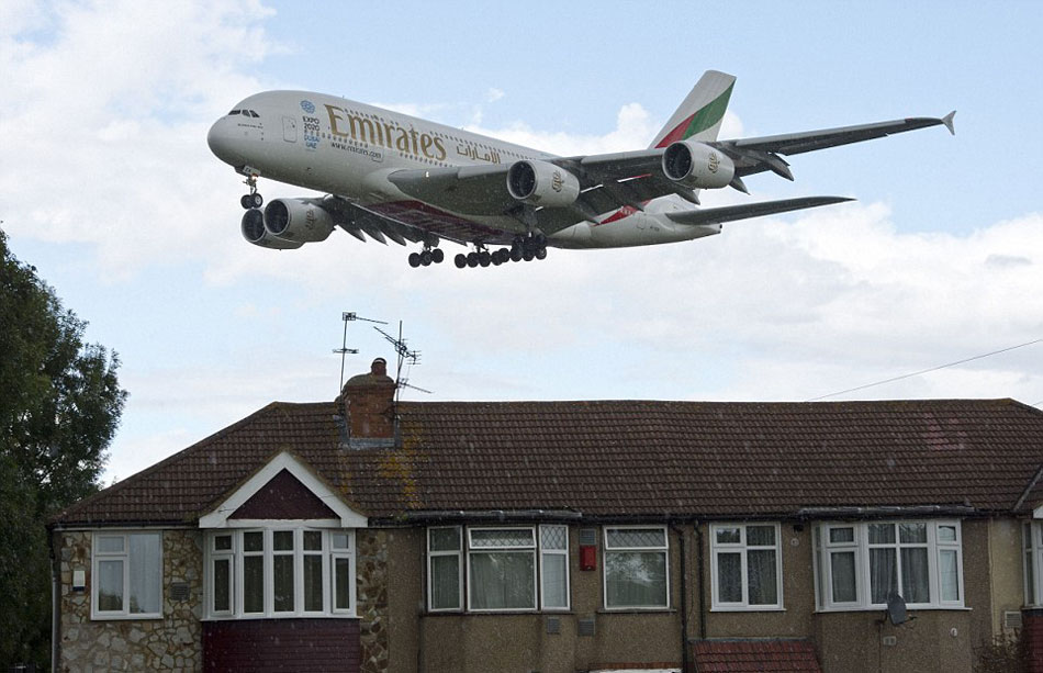 英国公认最喧闹的地方:伦敦豪恩斯洛区每天大量飞机低飞掠过