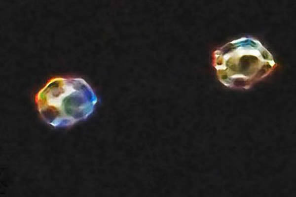 奥地利惊现五彩UFO舰队