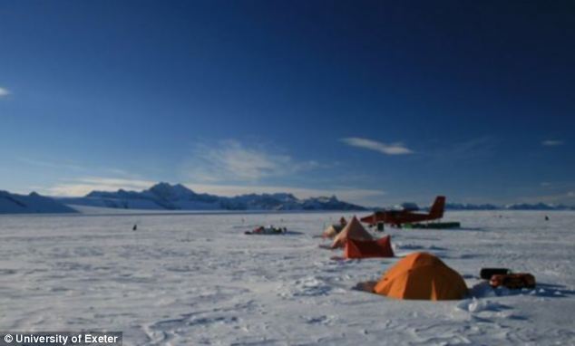 英国科学家在南极冰原下发现巨大隧道