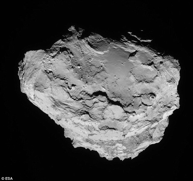 ������Ƭ������8��15�ա����Կ������м�ġ�ϸ���ӡ����кܶ��緿��һ���С�ľ�����ʯ���ر��������