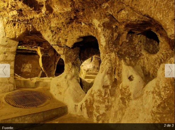 土耳其男子整修父亲留下的房子时发现屋底4000平方公尺古罗马时期的地下城