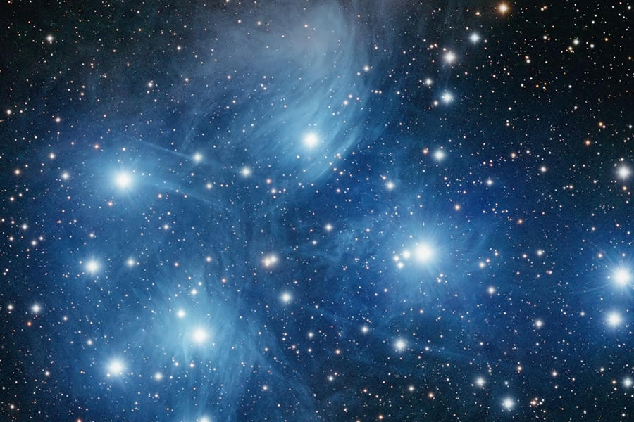 科学家确认昴星团距离我们444光年