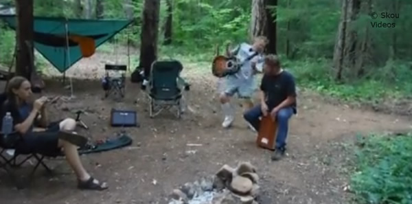 ����һ�ڳ�˹��(��)ҧȥ��ʹ��˹�����һ����