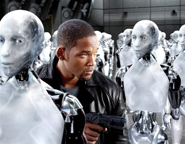 《机械公敌》剧情围绕人类与机械人的关系