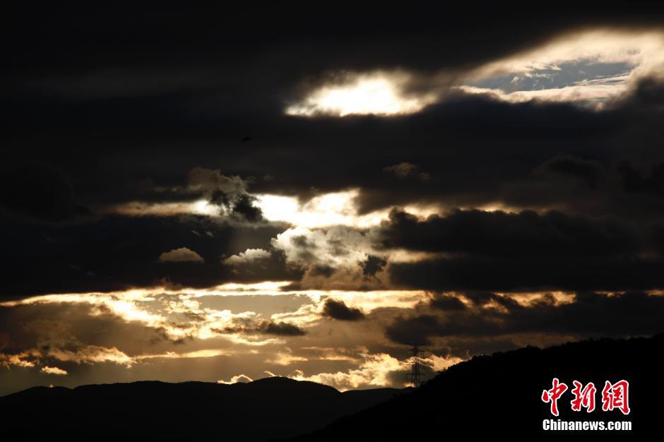 ����ˡ�̨�罫����������ճ��������Ʋ�