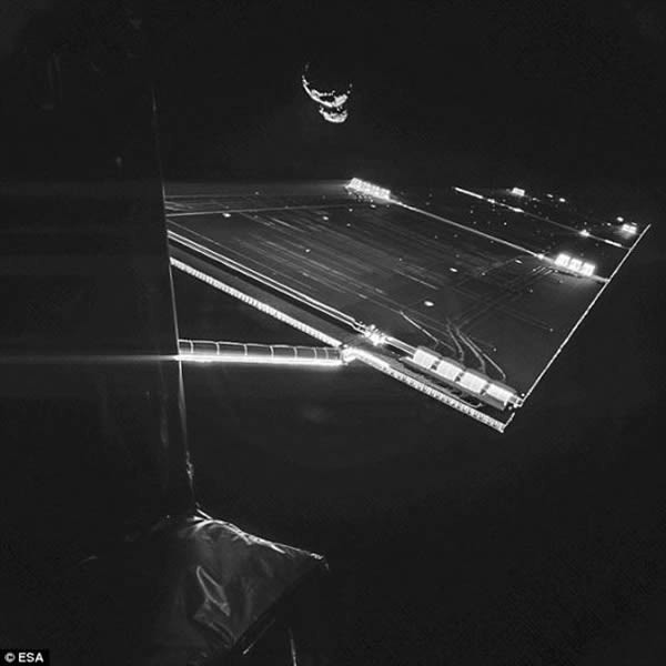 ͼ�������Ϸ���Ϊ���ǡ�������������̫����������ر�������һ����ǿ����ر���Ȼ������ˮ���������ܽ⣬��Χ�������γ�����㡣��˹���ʦ�ǲ����������������֮