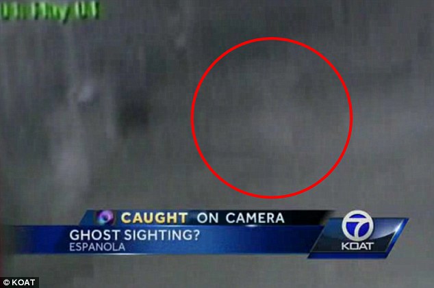 猛鬼入侵美国警察局 监视器拍到模糊白色身影