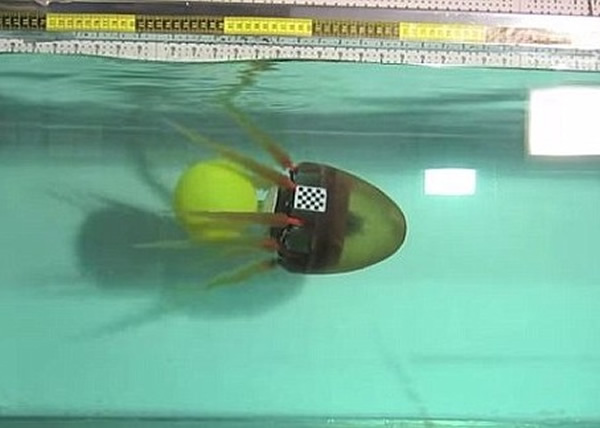 机器章鱼每秒可游18厘米