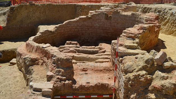 ����������ѧ�ҷ���1492����ײ�������֧����Ѱ���´�½�ĳ����ص�