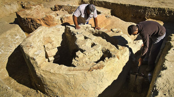 ����������ѧ�ҷ���1492����ײ�������֧����Ѱ���´�½�ĳ����ص�