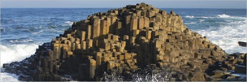 爱尔兰的巨人碑