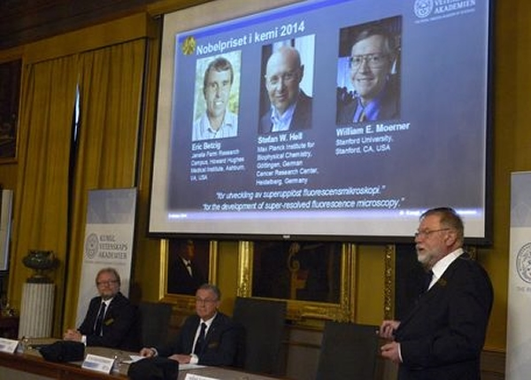 �Ǵ�3������ƾ�з��߽���ȹ�ѧ��΢�����ŵ������