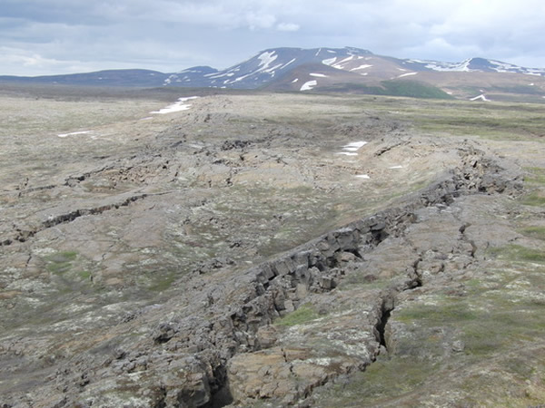 地球化学信号预测地震