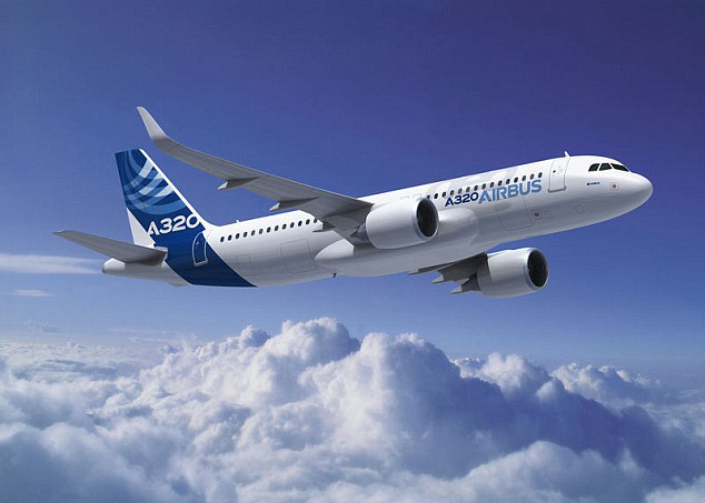 当空客320经过英国麦克尔斯菲尔德时,该男子就不知道“从哪里冒出来了”