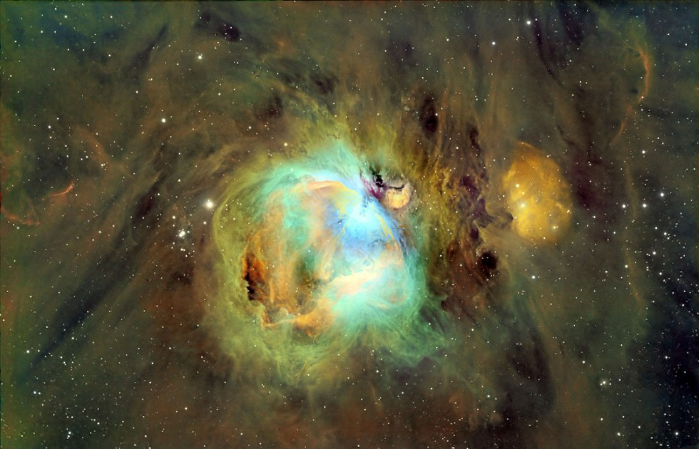 美国70岁业余天文爱好者在自家后院用小型天文望远镜捕捉壮美的超新星遗迹