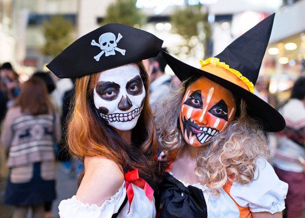 会议上有神父指庆祝万圣节,令“鬼上身”事件大增。