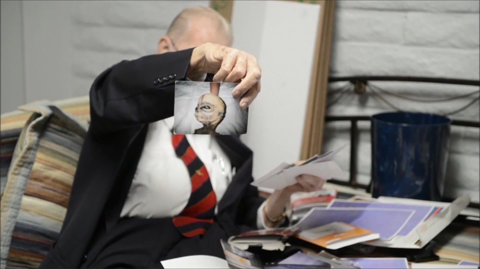 美国洛克希德马丁公司前工程临终前曝光外星人照片:18名外星人仍在51区工作