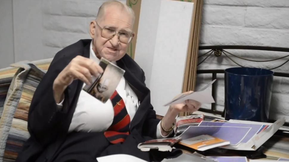 美国洛克希德马丁公司前工程临终前曝光外星人照片:18名外星人仍在51区工作