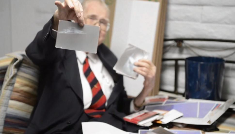 美国洛克希德马丁公司前工程临终前曝光外星人照片:18名外星人仍在51区工作