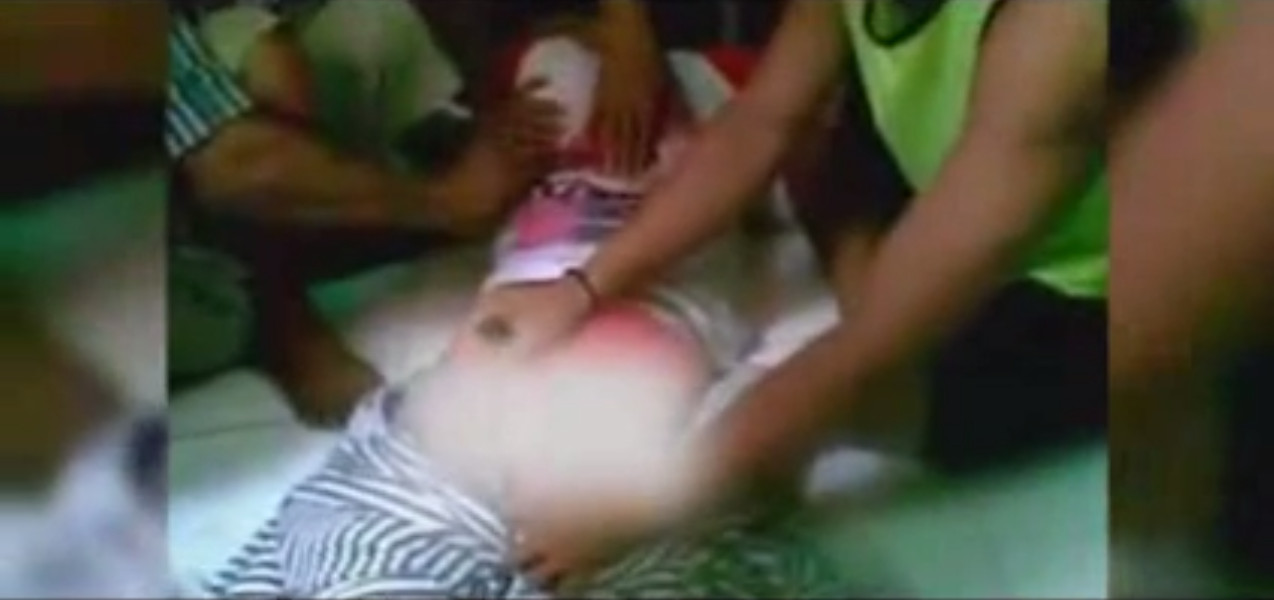 印尼流传男子寇恩(Kong Naim)能够生出“鸡蛋”的趣闻