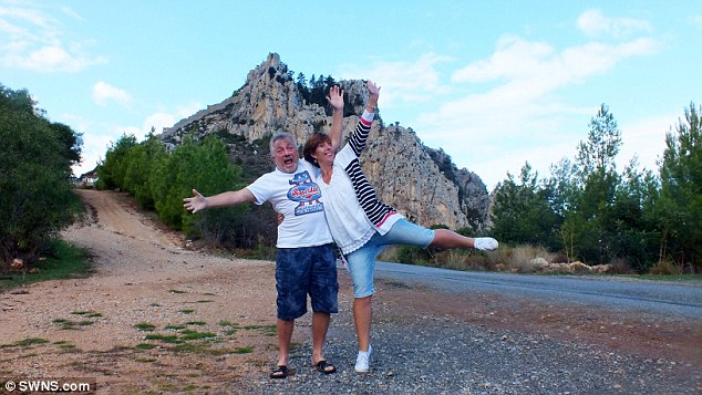 英国夫妇在塞浦路斯拍到同一个“幽灵”3次