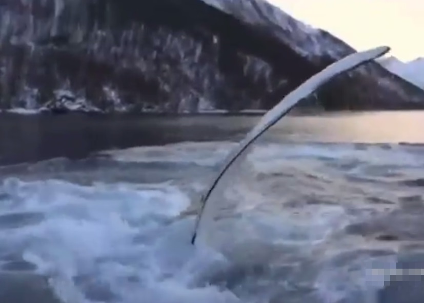 ����һ����ͷ����������Ĵ�ˮ�档