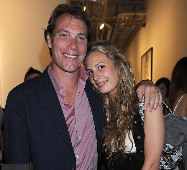 阿斯皮诺尔(右)的父亲达米安(左)是保育分子。