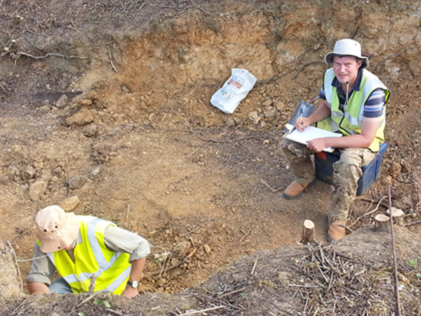 б˶ѨBakers HoleַλӢؿ