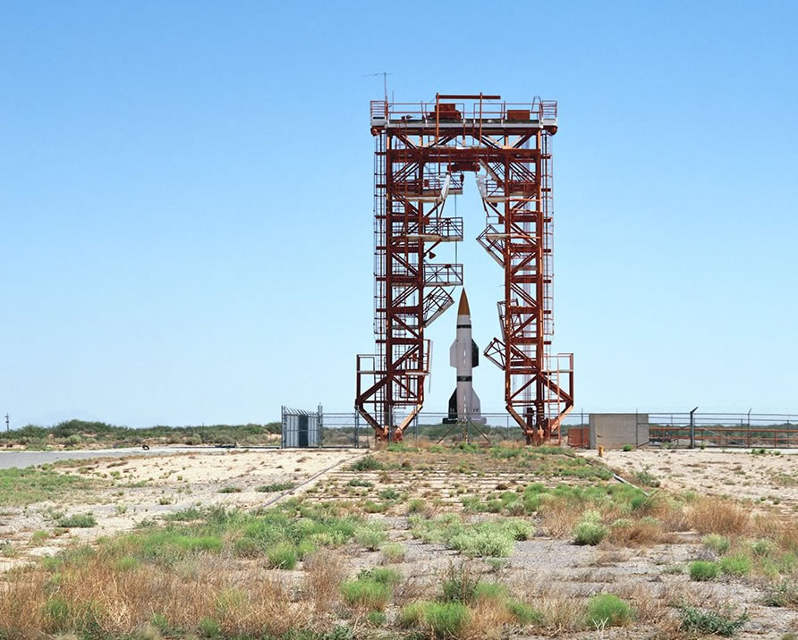 米勒说,很小的时候,他就像20世纪60年代的大多数孩子一样,对太空感到痴迷。对于当时的他来说,这似乎有些不可思议的。米勒说:“我清楚地记得尼尔·阿姆斯特朗(Ne