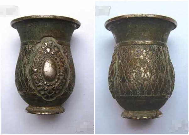 青铜杯上的图案,经蒙正苗族妇女辨认为“耳环花”图案。