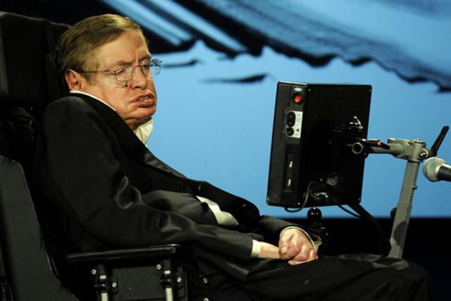霍金是剑桥大学博士,虽然他被禁锢在轮椅上半个世纪,但被喻为轮椅上的科学巨人