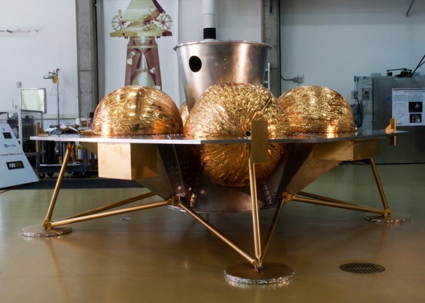 Astrobotic的运载机(图)可将客户的私人物品运往月球。