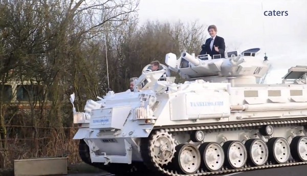 Ӣ�����������쿪̹����С��ȥ��ѧ