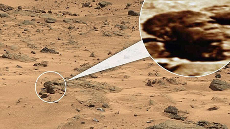 在不明飞行物猎人眼中,火星棺材暗示了不可预测的文明发展,他们认为火星在古代可能存在高级文明,它们创建了火星文明,而图中的棺材这是它们灭绝后留下的物件,讲述了古老