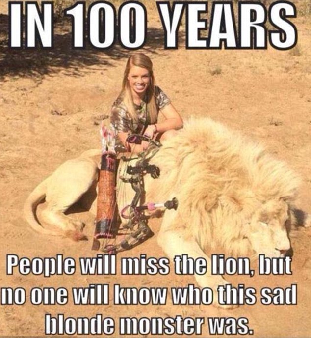 美国女大学生在非洲南部大肆猎杀野生动物并把合照上传社交网站“脸谱”遭谴责