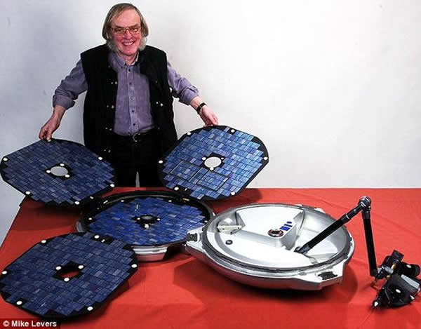 ���֡����ָ�ʿ��Ӣ����������ǿ�ѧ�ң�����Ȯ-2��̽�������Ƶ��ŶӸ����ˡ�ȥ���������Գ�Ѫȥ����������û��Ū��������̽������������ʲô����