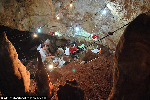 ѧɫзһ55000ǰͷǹǻʯоԱΪʷһش֣֤Դڷޡ