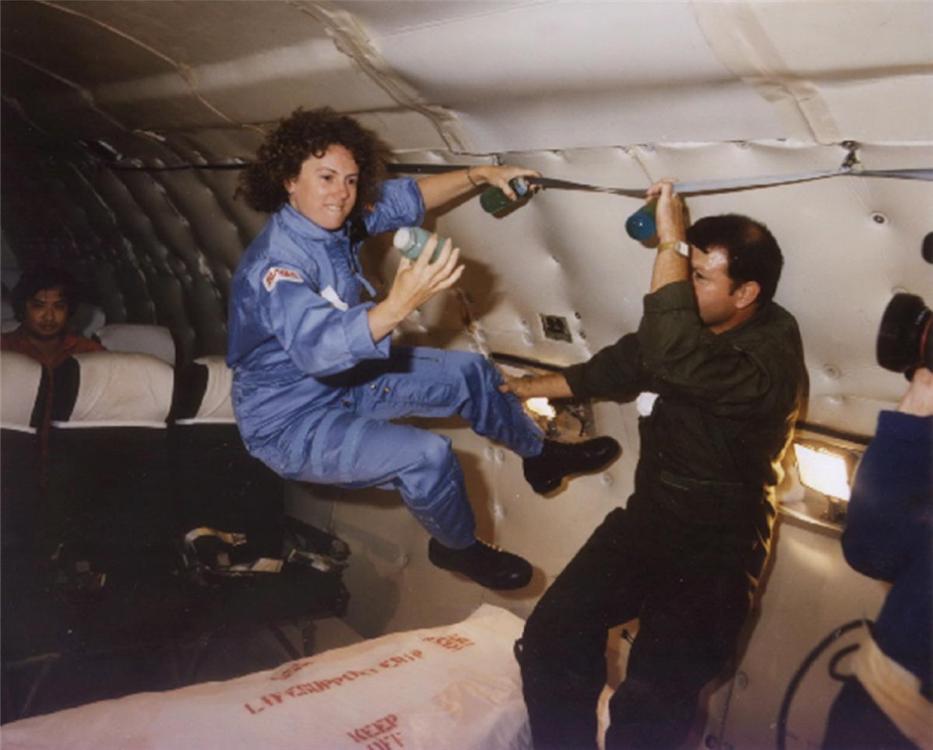 սߺšΨһһŮʦ˹?ܽڽѵԭƻͨͼô250Сѧ̫տΡ