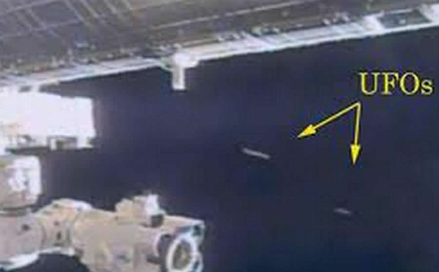 对于本次地平线上的灰点,伦敦帝国学院物理系教授Andrew Balogh认为这可能是一些太空垃圾,要知道轨道上分布的垃圾数量很多,如果我们能够获得高质量的图像,