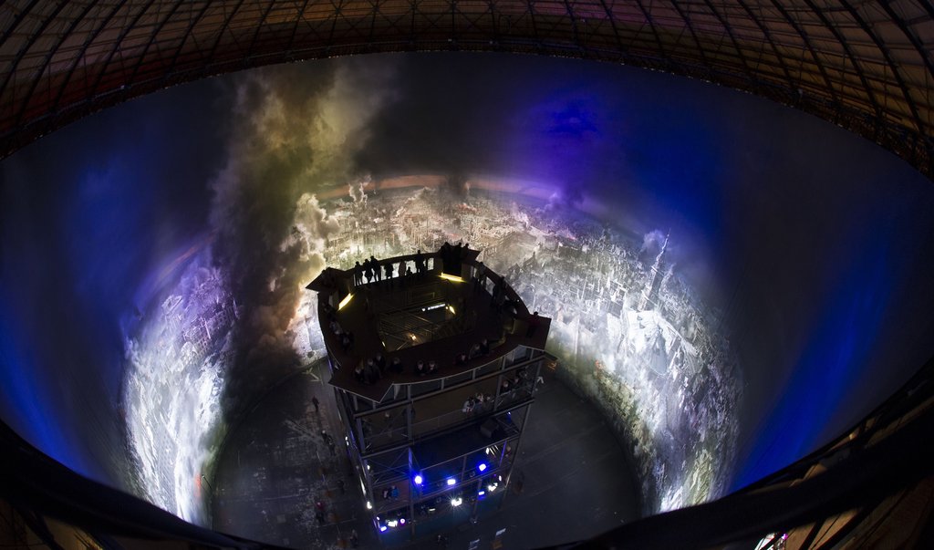 德国艺术家叶德格(Yadegar Asisi)盼透过重现德勒斯登于二战期间的情况,让世人感受到战争的威力。