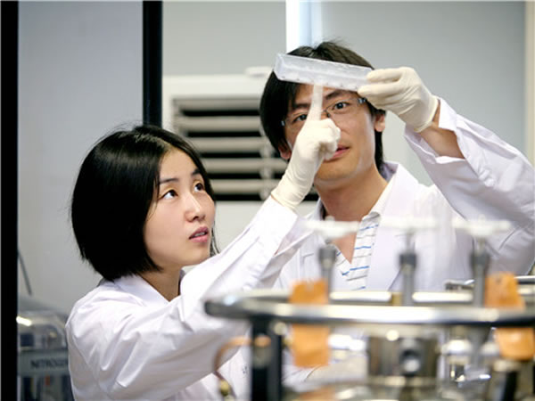 首次获人源葡萄糖转运蛋白结构