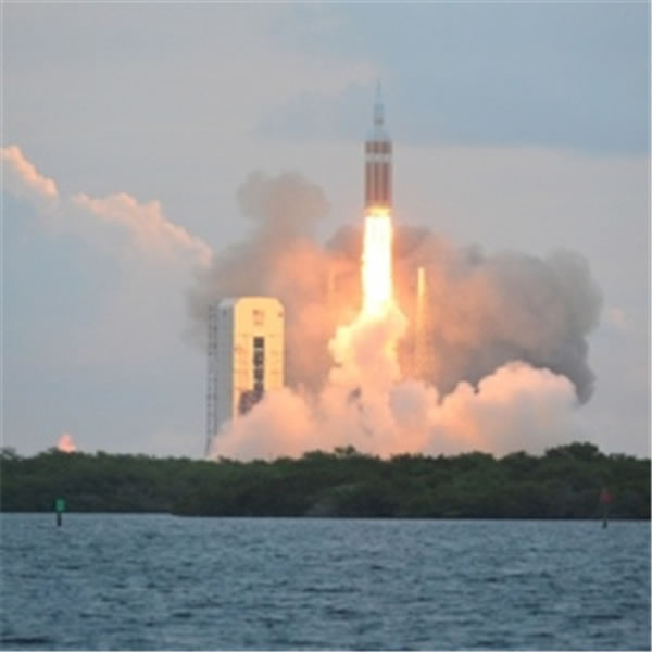 “猎户座”载人飞船成功首飞