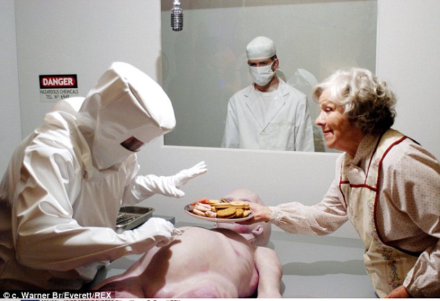 ˹ά¼1940ʱΪһ˵ķɵ׹٣оԱIsaac Koi¼˶飬ΪԼѾ