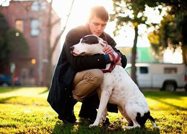 研究员利用3D技术分析史前动物化石,发现人类约在1万5千年前才开始驯养狗只。(资料图片)