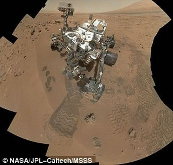 自从登陆火星以来,“好奇号”已经先后传回了三张自拍照。第一张拍摄于登陆火星84天时。