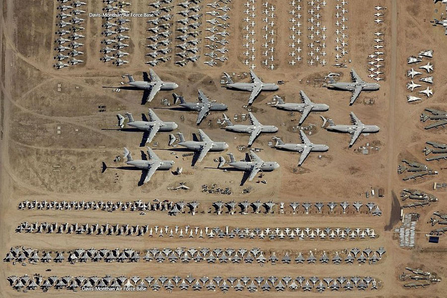 谷歌地球自2005年推出卫星图像服务软件后,人们就可以享受到高分辨率对地成像的效果。飞机墓地则是许多航空爱好者试图了解的地方,这里的飞机虽然处于退役状态,但还有