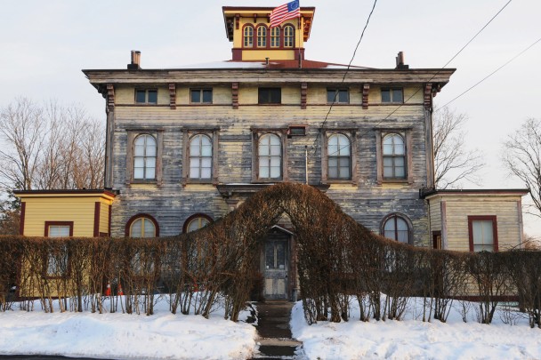 鬼屋占地7700平方呎、有多达10间睡房。