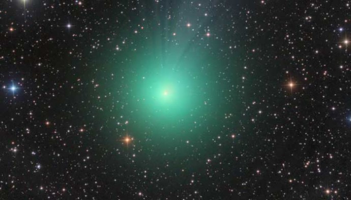 ������Ƕ��ص��̹������ڶ���̼���ӣ�����β�����ֵ���ɫ�����ڰ�����һ����̼��